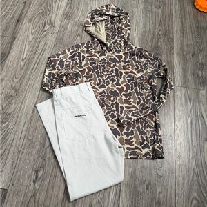 Properly tied outfit